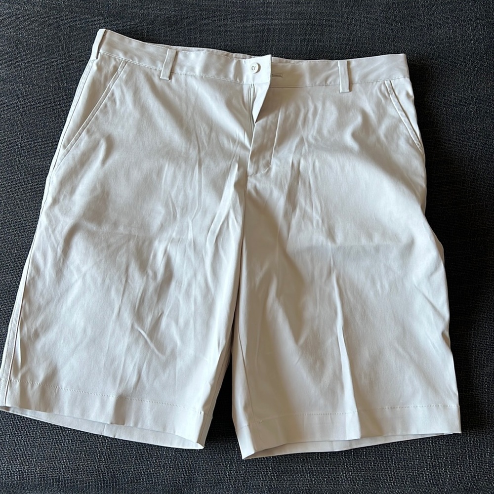 34 waist Nike golf shorts